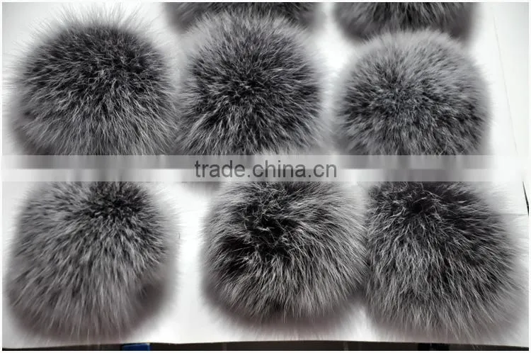 Alibaba China Factory Price Fox Fur Ball Keychain / Fluffy Fox Fur Pompon