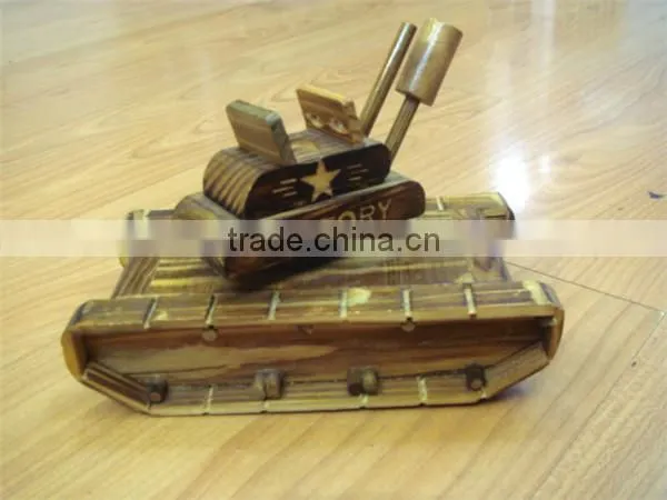 Wholesale interesting tank shape musical wood toy