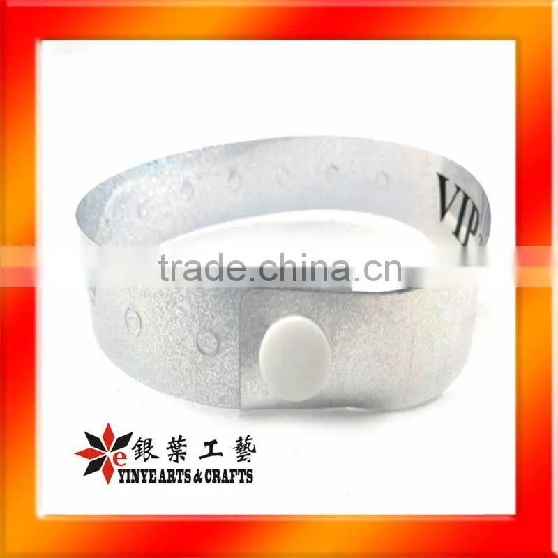 2013 Promotional 0.3mm reflective PVC disposable wrist bands
