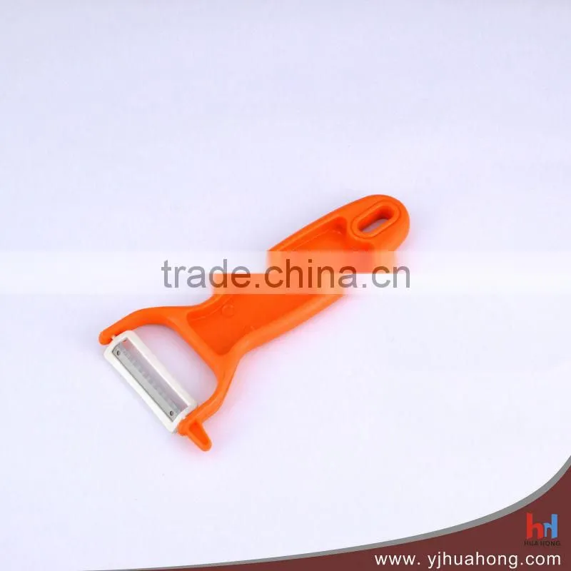 Kitchen Gadget Vegetable Peeler with Plastic Handle