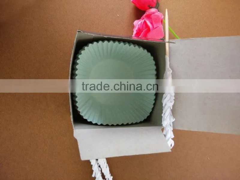 Round White and Colored Baking Paper Cake Cups