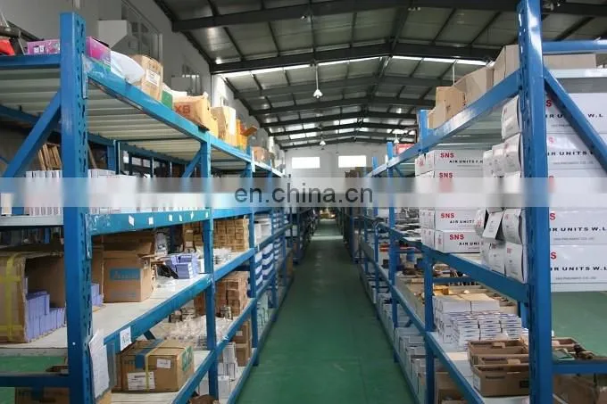 China with BT40 tool holder, Syntec controller cnc milling machine