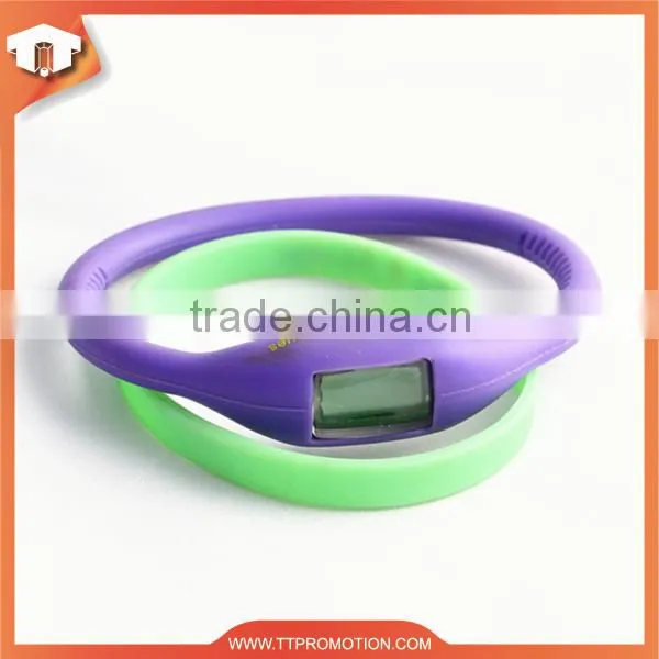 Customized thin silicone wristband with competitive price