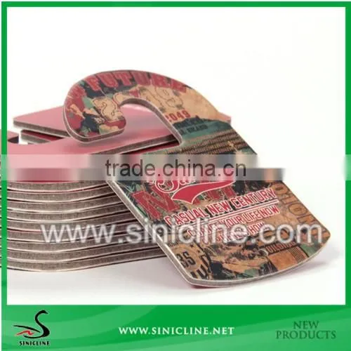 Sinicline Personalized cardboard hanger