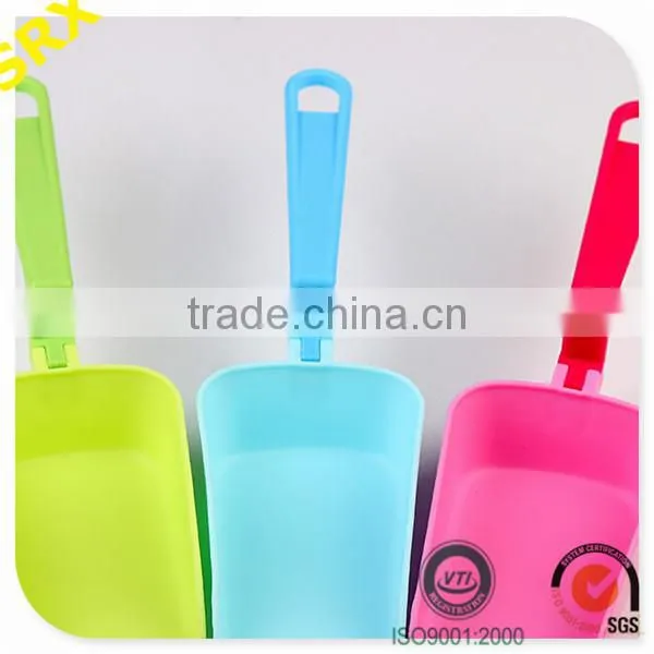 Hot sale 3 set 6 oz plastic ice scoops, OEM plastic scoops, customize plastic home scoops supplier