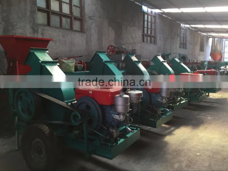 Mobile diesel engine wood chips grinding machine for sale