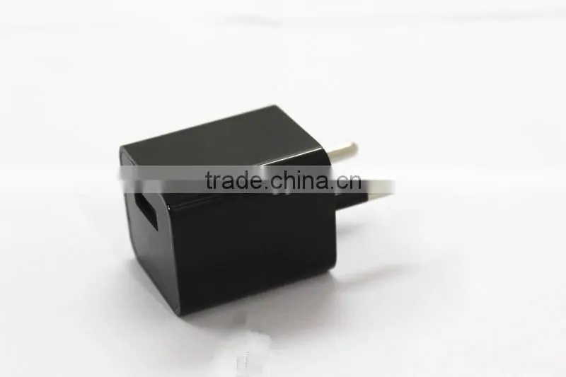 1080P No Pinhole Design Loop Recording Mini Charger DVR Camera