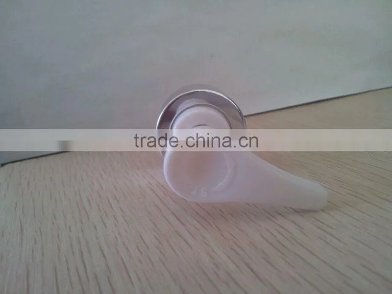 24mm 28mm wholesale shiny gold aluminum lotion pump cap for shampoo bottle