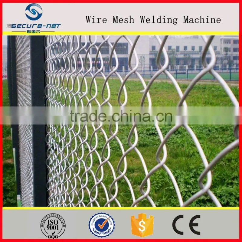 Automatic chain link fence machine