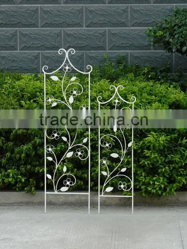 Metal garden wall trellis