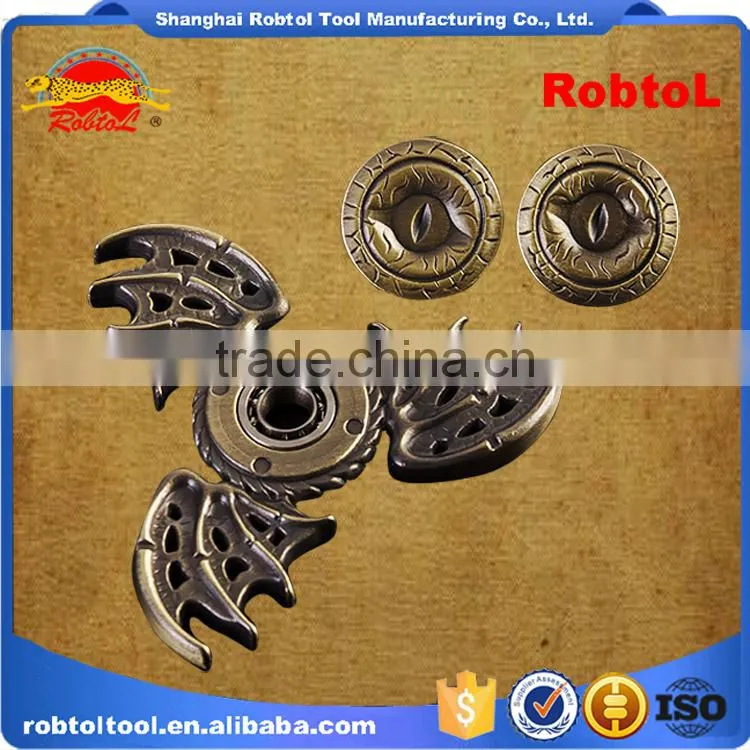 fingertip gyroscope magic eye bat tri spinner EDC hand spinner rotator fidget focus toy reduce stress decompression adhd stres