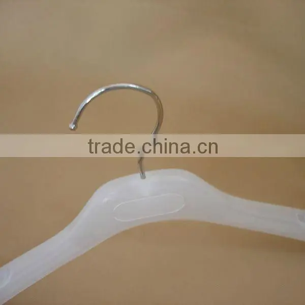 PL-167 anti slip plastic transparent hanger