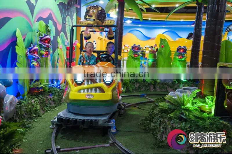 2016 new design jungle style laser shot game car with tracks for theme park