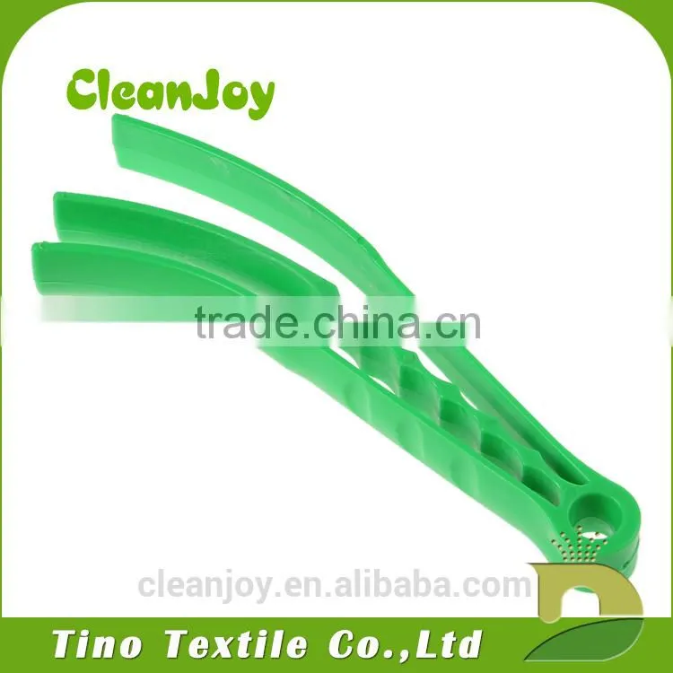 Hot selling microfiber window blind hand cleaning brush