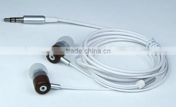 New design wooden earphone with unique appearance from shenzhen headphone factory