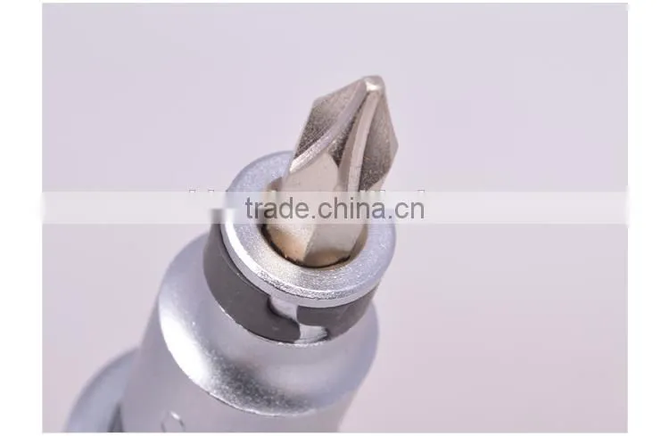 Percussive drilling bit