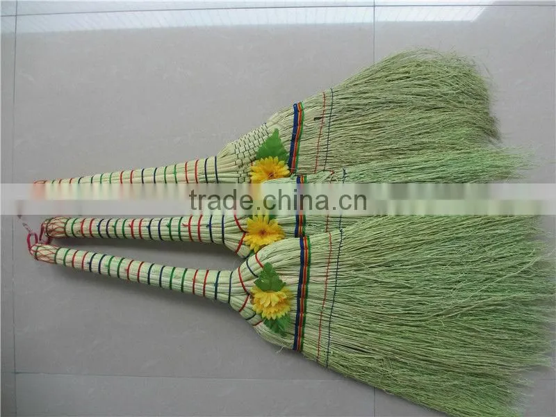 Chinese natural grass short handle broom