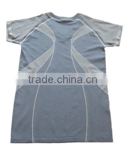 Seamless men's comfortable t shirt