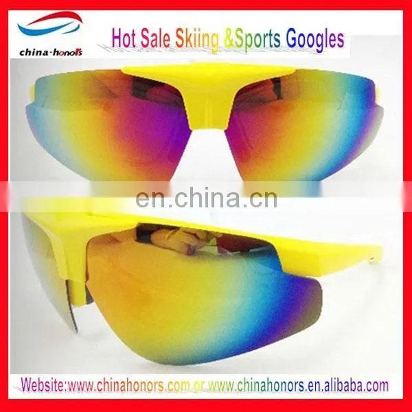 logo ski goggles