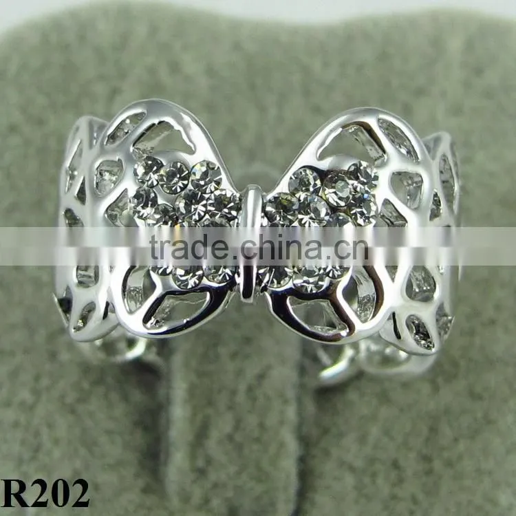 Fashion attractive design ring hollow out engraving flower silver plating ring R202