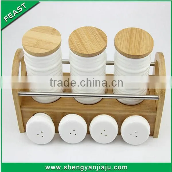 great convenient pepper shaker with canister for sugar, bean