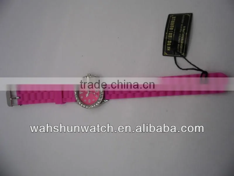 Vogue 2013 latest design sapphire women's wristband crystal watch