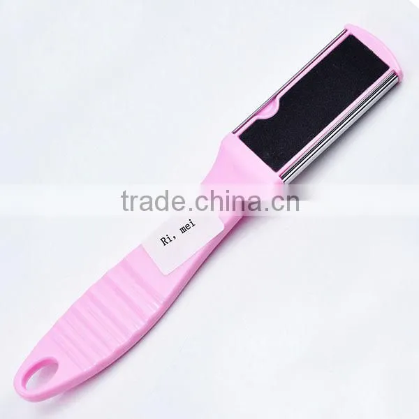 Double side metal and sandpaper foot file callus remover