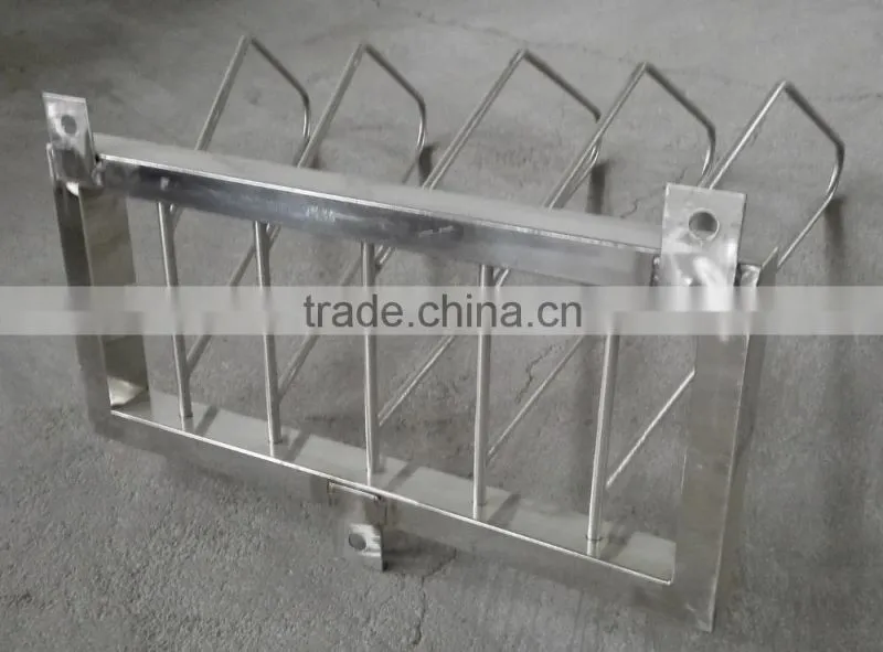 wall lead clothes rack