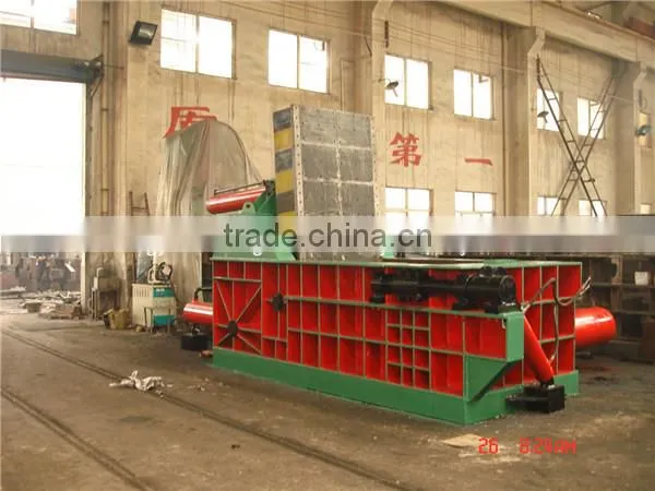 Steel recyling baler machine