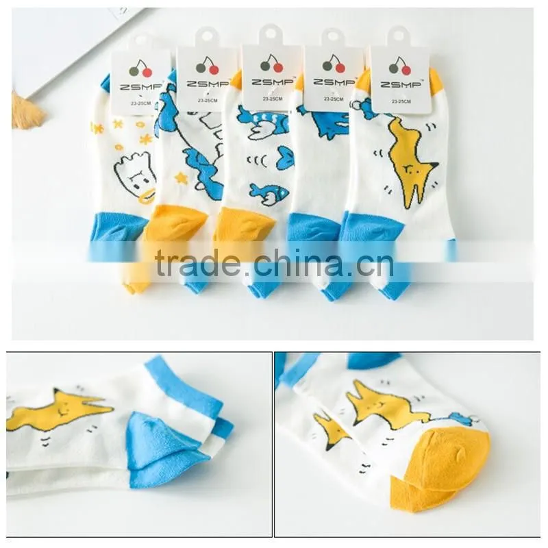 Hot! Factory Outlet Cotton Women being express it in fresh Socks, sports leisure beautiful Cartoon Tube Socks