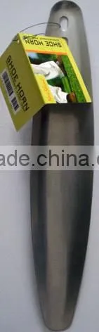 Short handle plastic decorative shoe horn