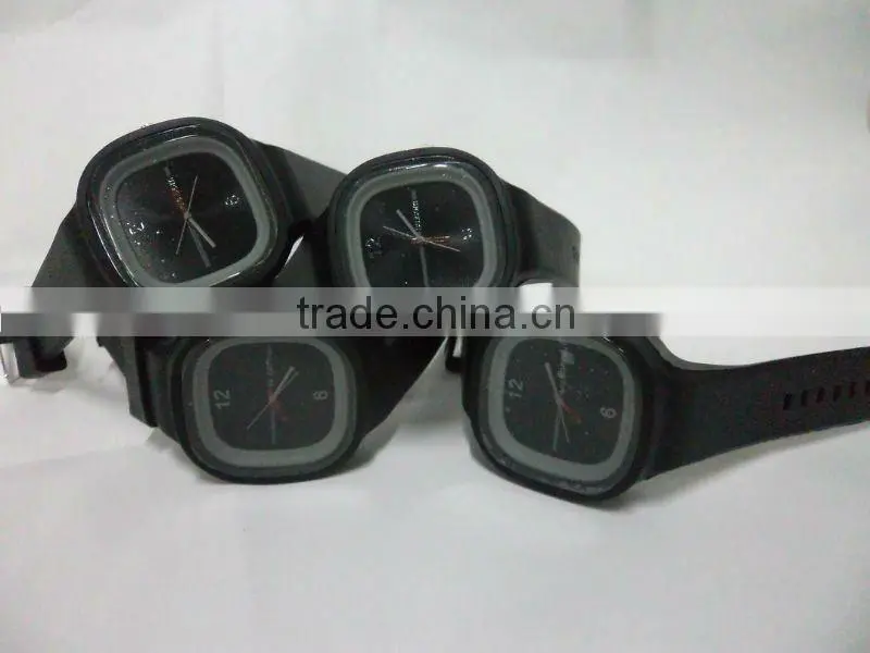 Customized Promotional Quartz Silicone Watch Jelly Watch on sale