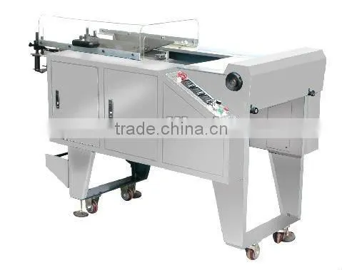 Automatic candy packing machine