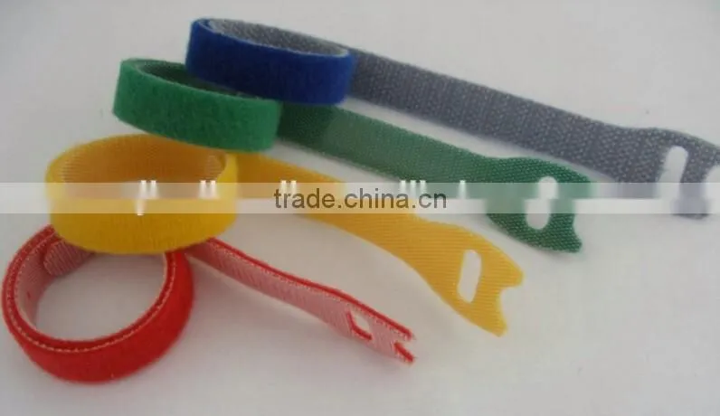 Double side adjustable back to back hook and loop cable tie