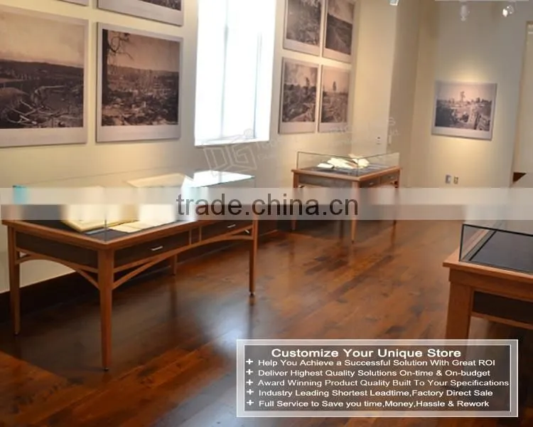 Top Quality Tempered Glass History Museum Display Stands for Museum Showroom