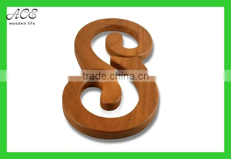 Snake shape hot wooden trivet