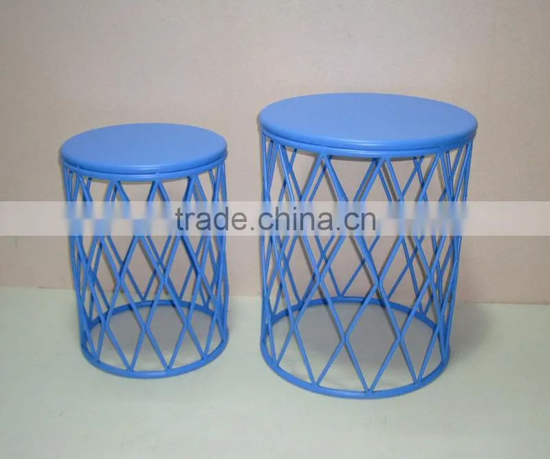 Set of two Metal round chair