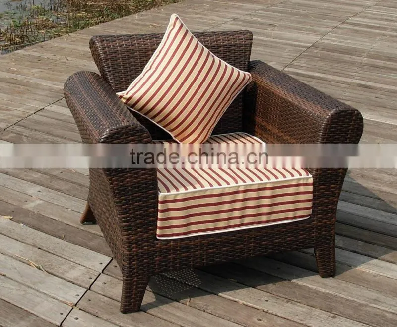 high quality rattan sofa set with 15cm thickness cusion high quality fabric