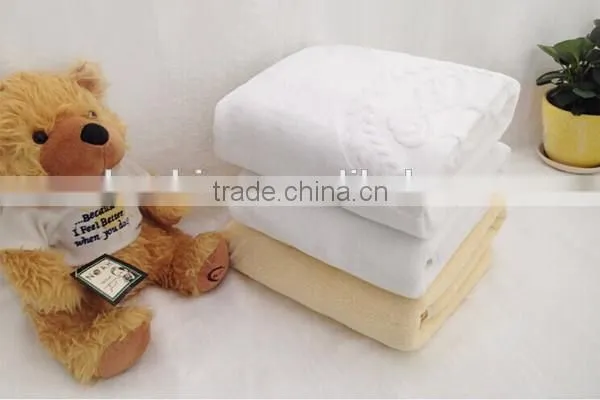 100% Cotton 32s 500gsm Thick White Towels Jacquard Hotel Towel Sets