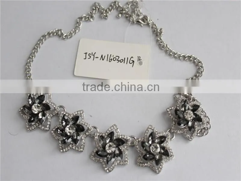 Cheap price white gold plated jewelry, fashionable design jewerly flower crystal necklace