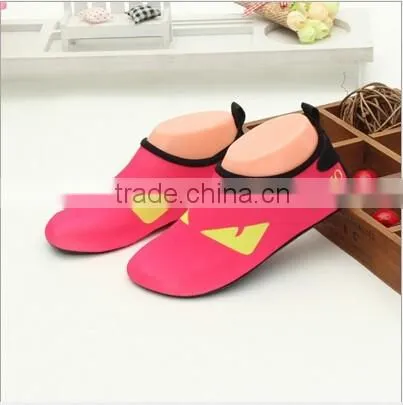 whole sale fashionable summer beach breathable skin thin shoes