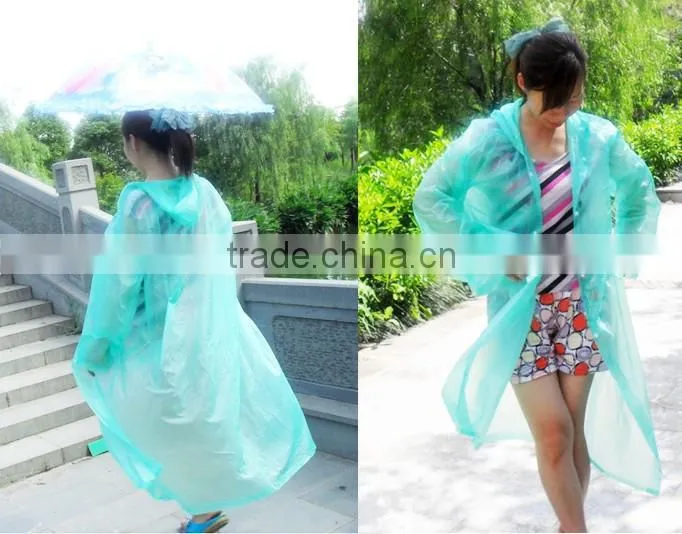 Chinese factory wholesale PE raincoat