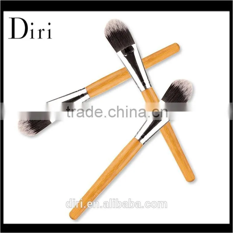 New Design Wood Handle Flawless Concealer makeup brush
