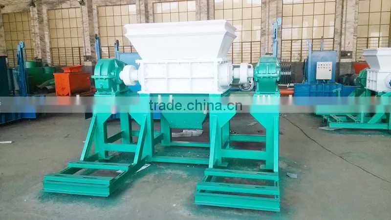Multifunctional twin shaft wood shredder