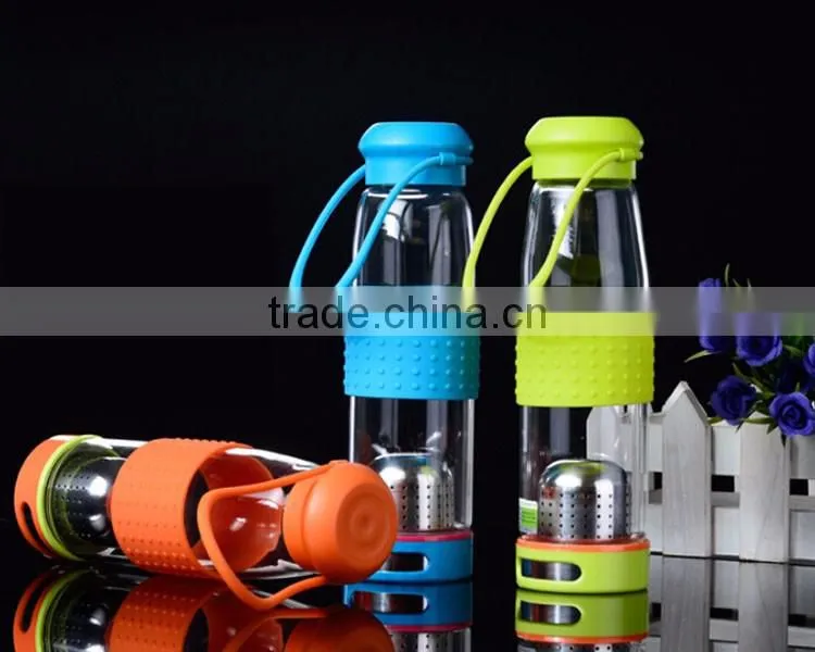 Haonai promotional borosilicate sports filter water glass bottle with silicon sleeves