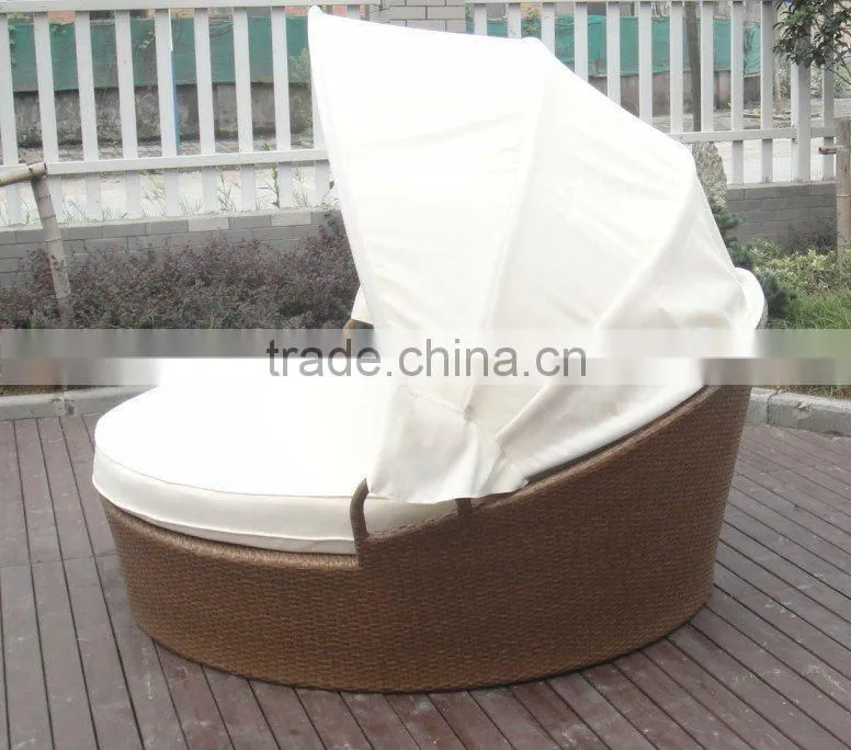 Rattan round outdoor lounge bed with canopy