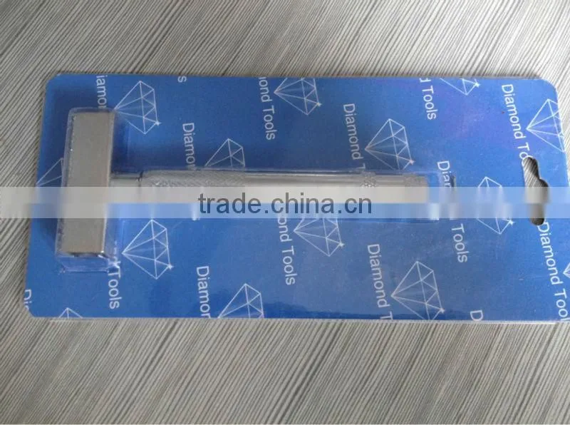 Vacuum brazed T-bar diamond dresser for grinding wheel