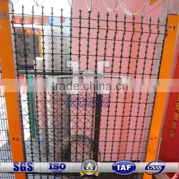 hot dip galvanized bto-22 razor wire mesh fence