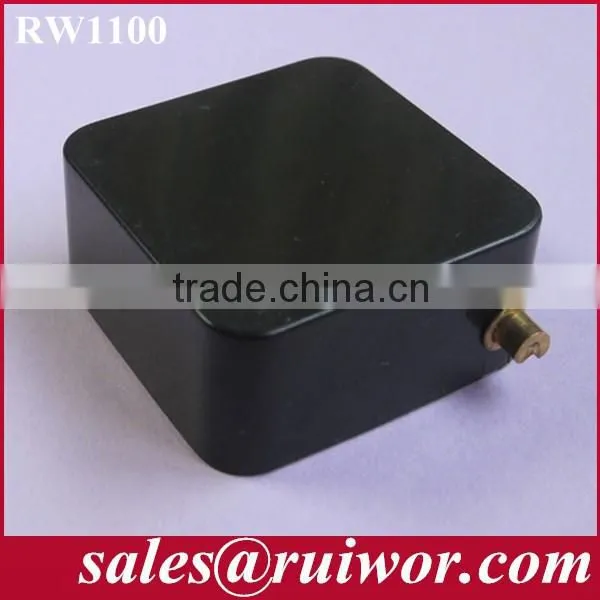 Square Retractable anti theft twine for free & interactive communications used in exhibition centers