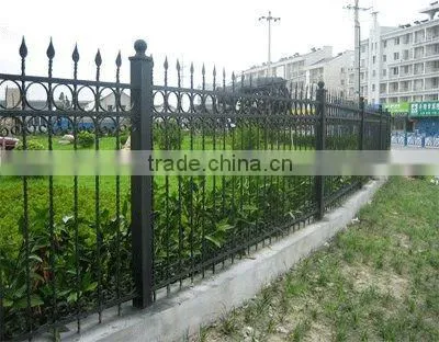 2015 Top-selling hand forged iron fence